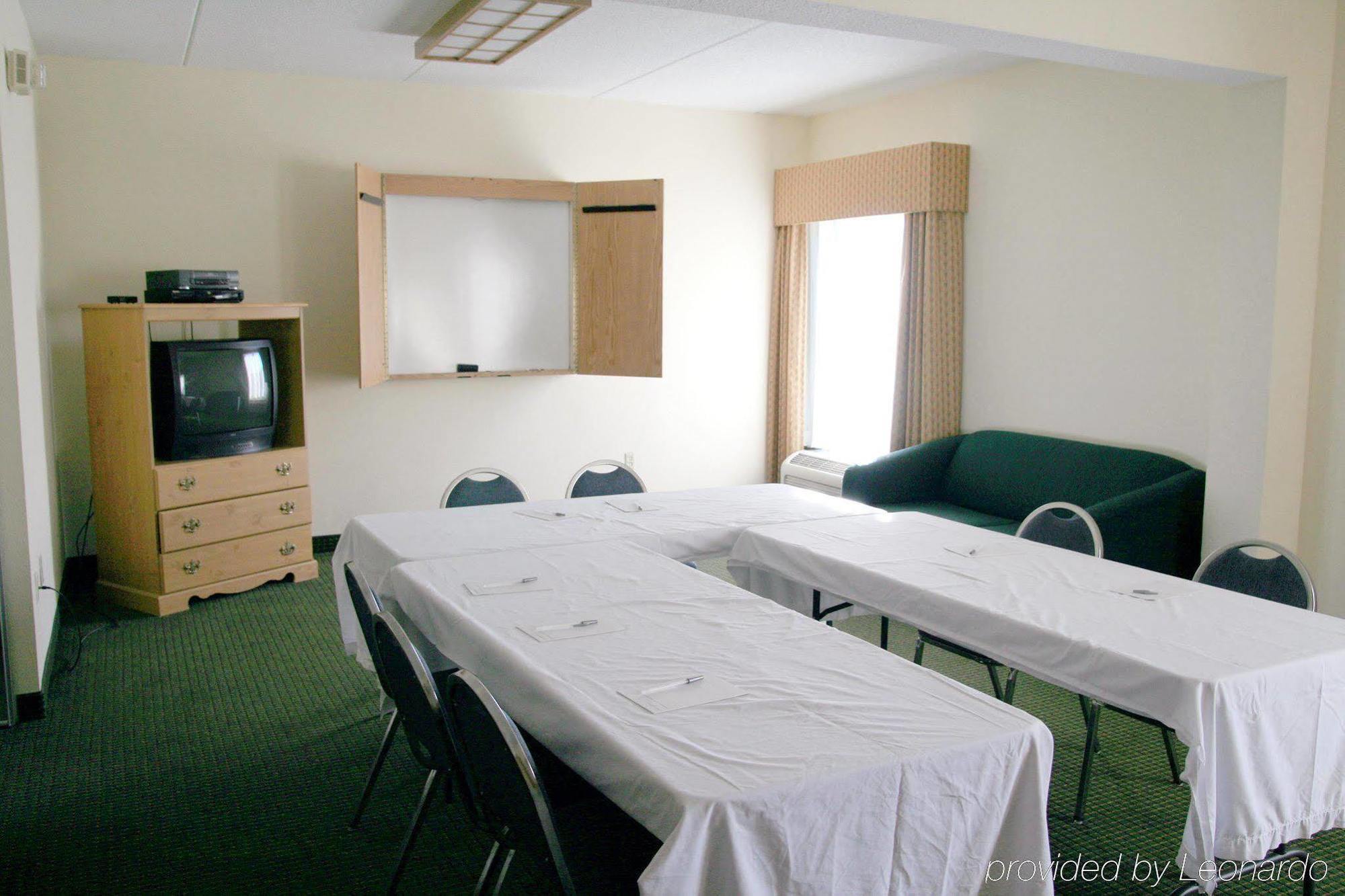 Hampton Hotel 3*